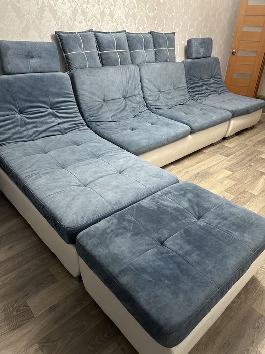 Диван с атаманкой и пуфиком