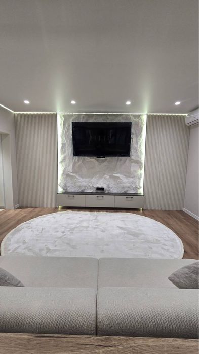 2в3 центр Саид Барака 65 м2 с ремонтом мебелью и технико