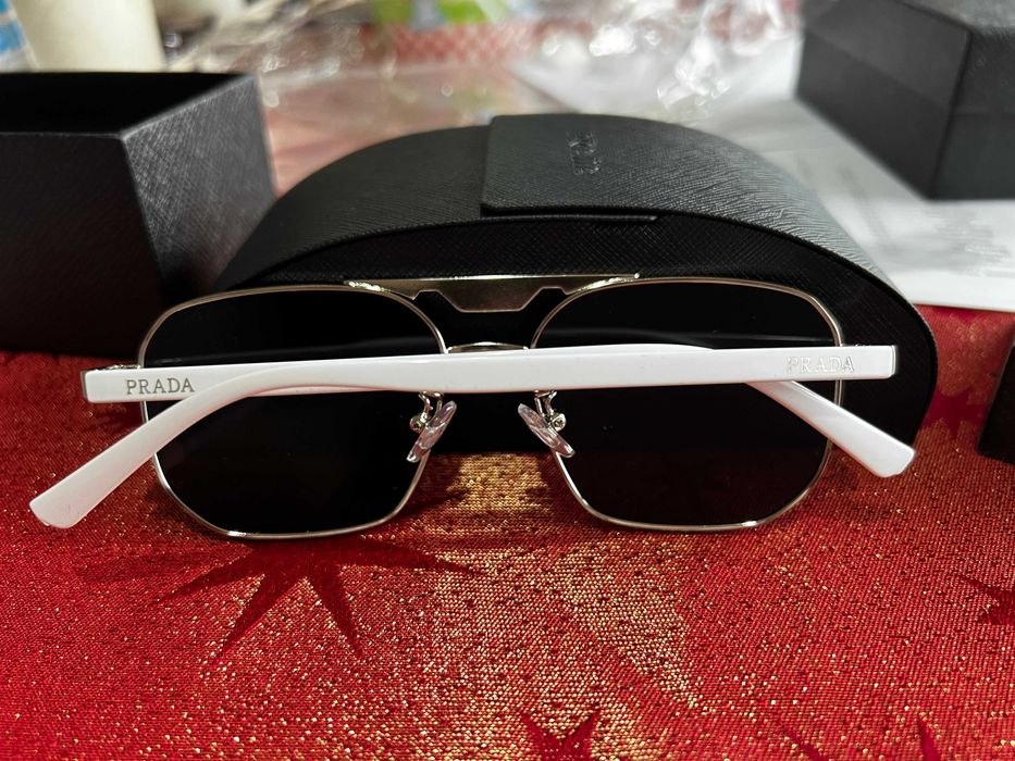 Prada слънчеви очила – оригинални и стилни
