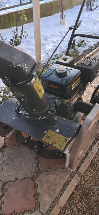Freza zapada  pe benzina Loncin