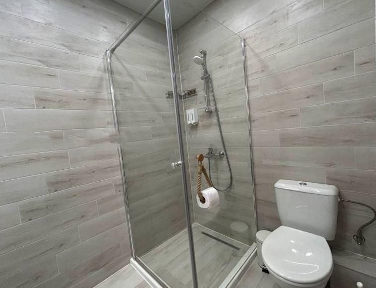 Дава се под наем Двустаен апартамент в Варна, Бриз - 60 кв.м за 648.21 € - Снимка #4