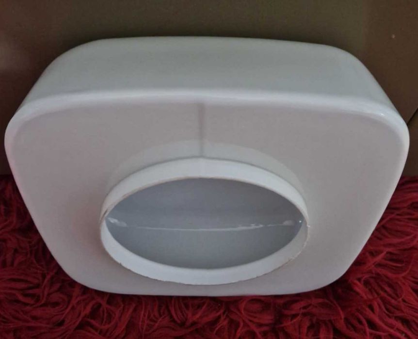 Бяла стъклена плафониера