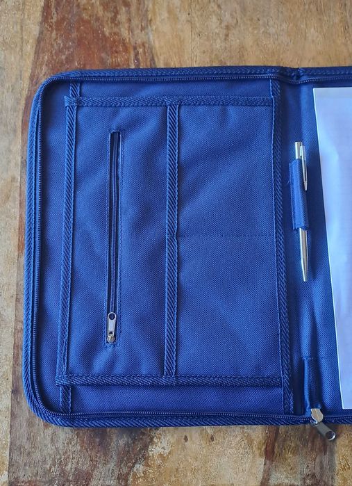 папка луксозна за документи с цип синя размер A4