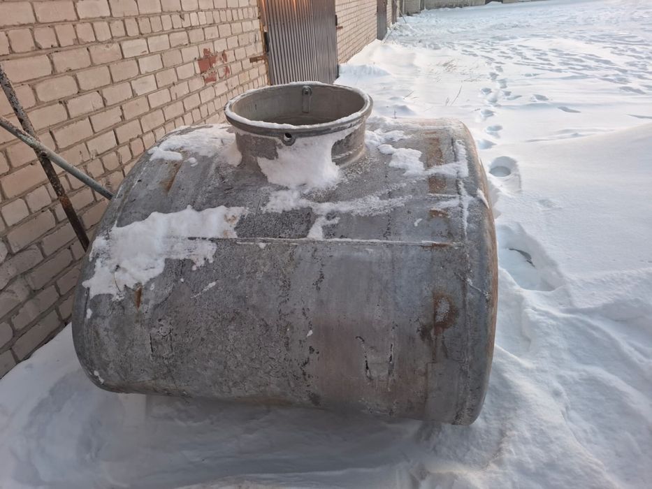 Продам алюминевую бочку