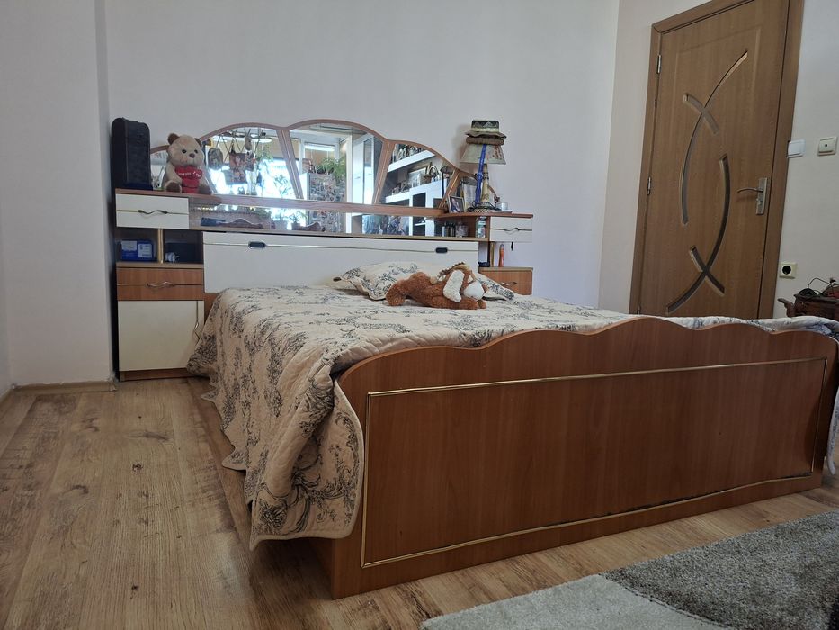 Употребявана спалня с ракла