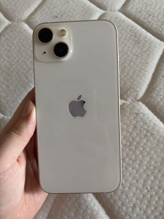 Phone  13  белый