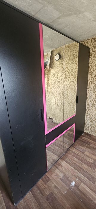 Четирикрилен гардероб цвят тъмно венге