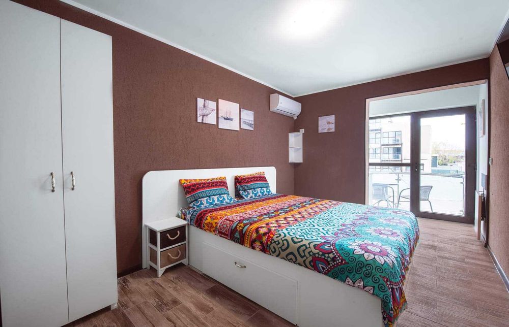 Garsoniere la mare, in Saturn, cazare regim hotelier.