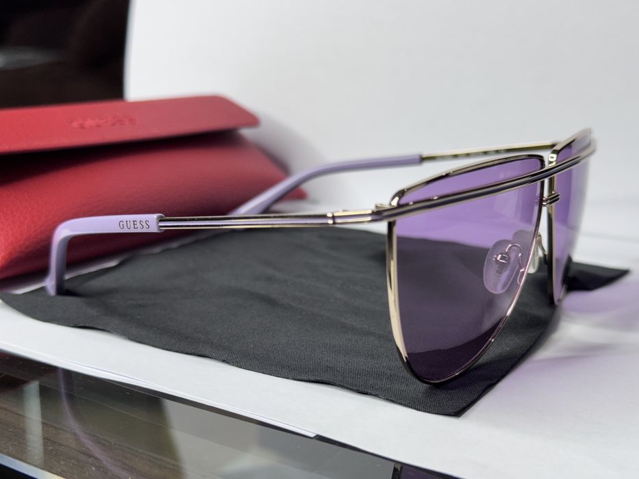 Очила GUESS GU7852