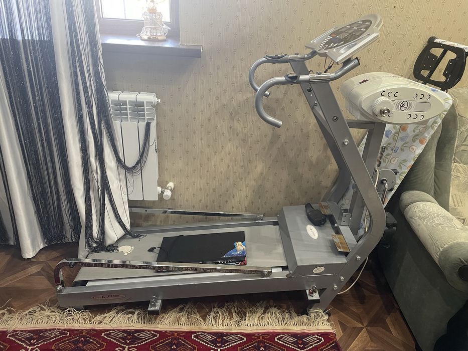 Продам беговую дорожку