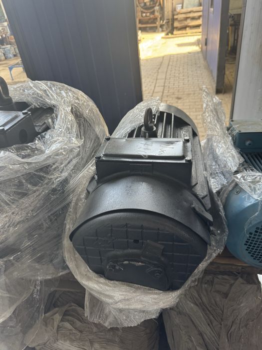 Электродвигатели 200 квт 3000 об мин,110 квт 1500 об мин,75 квт 1000 о