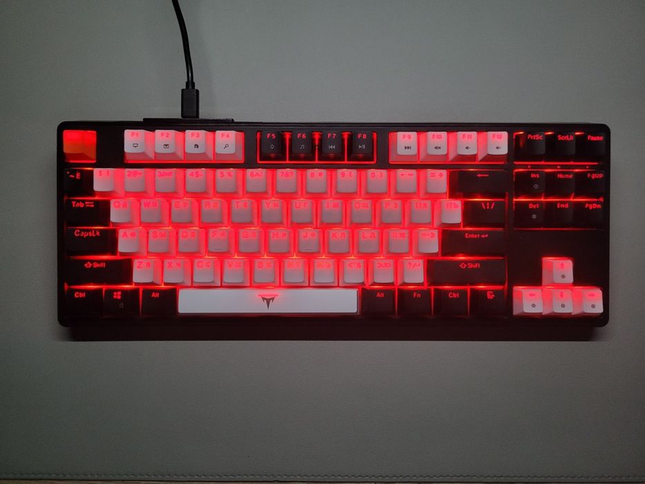 Продам игровую клавиатуру