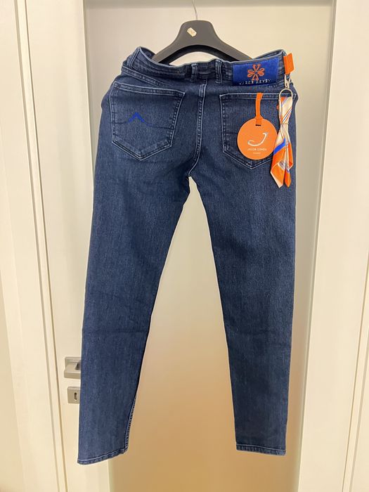 Нов модел дънки JACOB COHEN. Налична пълна серия от31ви до 40ти размер