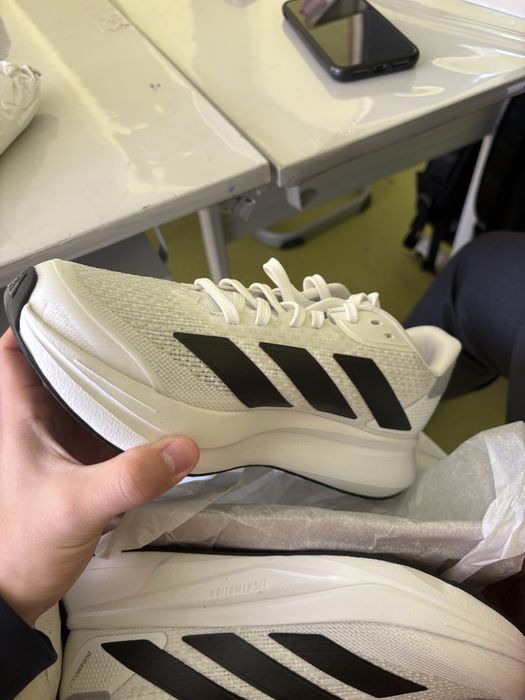 Кроссовки Адидас новые