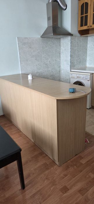 Продавам Бар плот