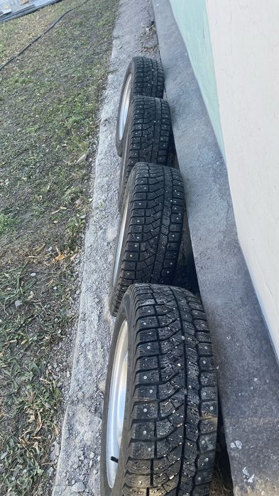 Продам комплекты зимней резины на 14