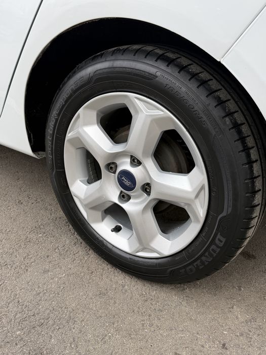 Ford Fiesta 1.4 бензин с фабрична газова