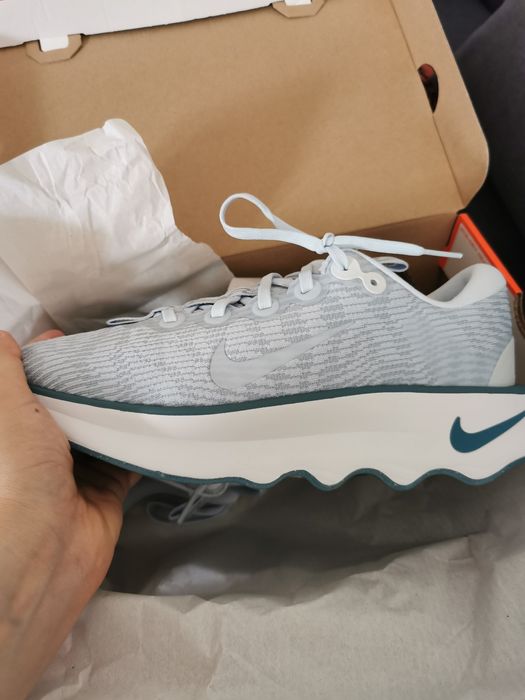 Nike Motiva Blue tint
