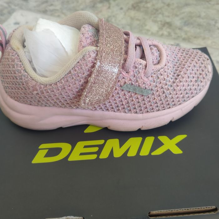 Кроссовки для девочки