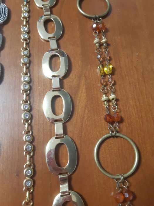 Curele( centuri metalice?