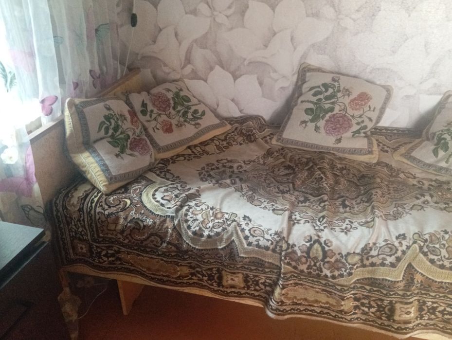 Продам кровать с матрасом