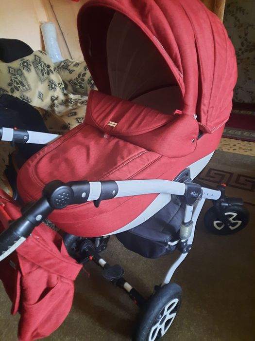 Продам коляску 3в1