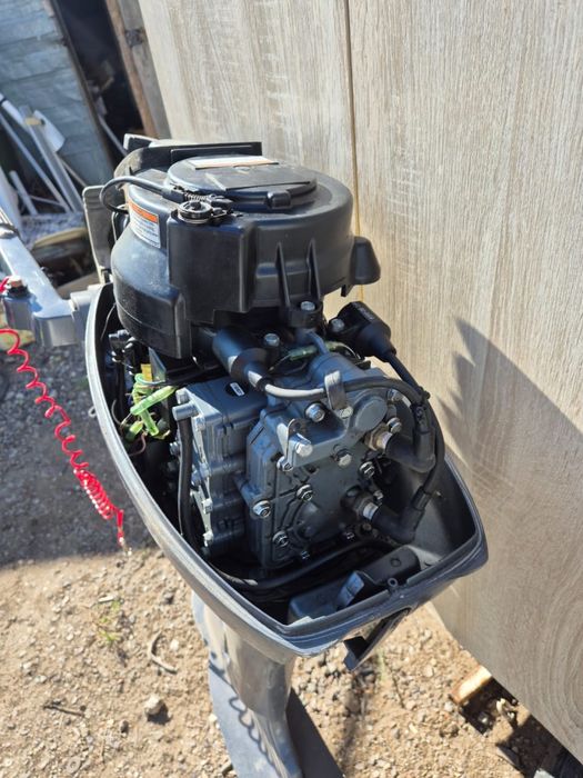 Мотор на лодку Yamaha 15 куб.