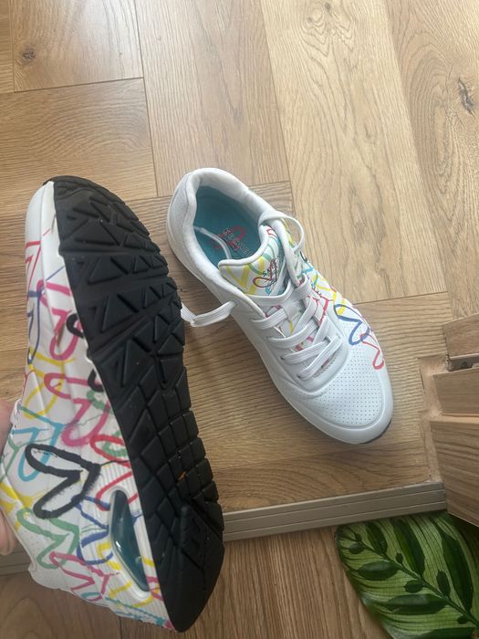 Обувки Skechers 39