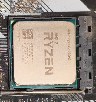 продам Ryzen 3 3200g