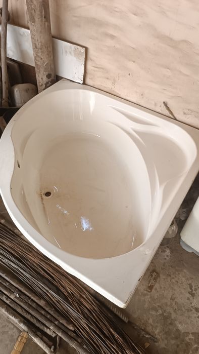 Chugunniy vanna xolati zor