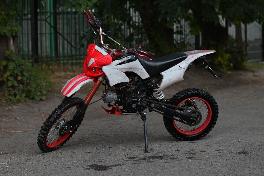 Продам питбайк 125сс кубов