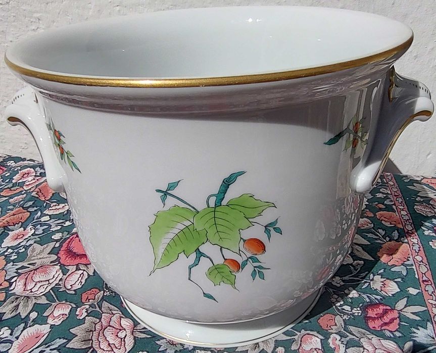 Ръчно рисувана голяма кашпа на Herend Унгария