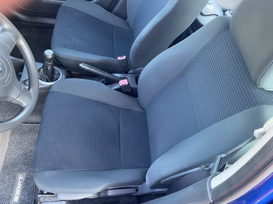 Лек автомобил Suzuki Swift