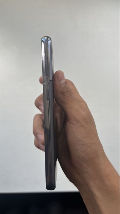 Продам SAMSUNG S21 5G
