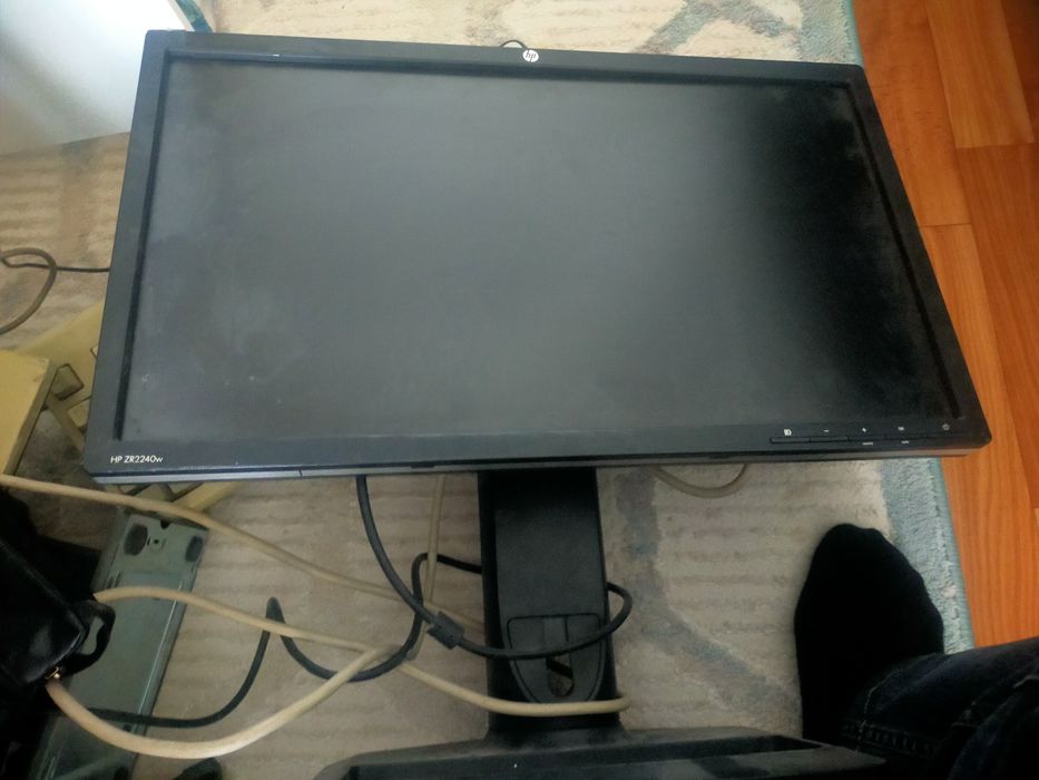 Продам компьютер в комплекте +2 манитора