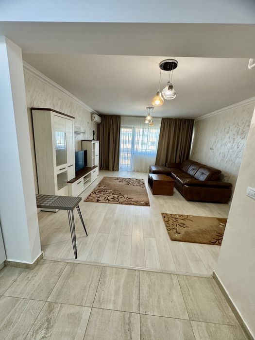 Inchiriez ap 2 cam, cu parcare, bdul Dem Radulescu,la parter mag Diana