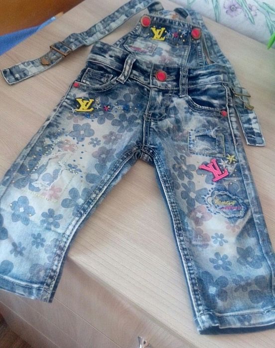 Продаю вещички для малышей