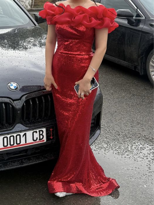 Платье вечерние