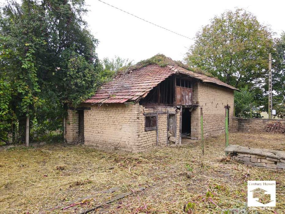 140023  Kъща с ремонтиран втори етаж, на 35 км от Велико Търново