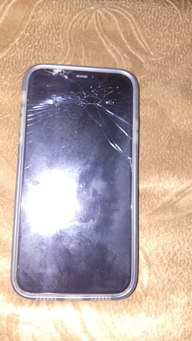 Продам iPhone 11 128гб