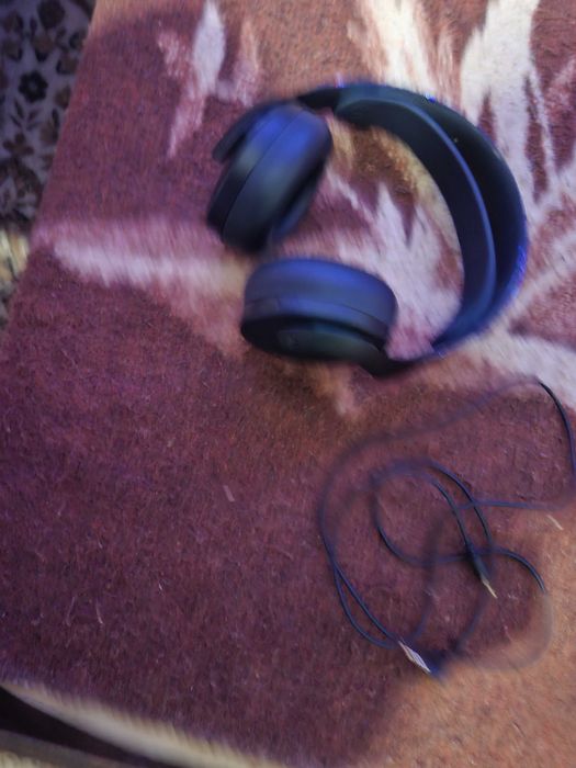 Продавам слушалки сони