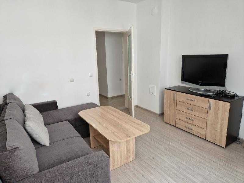 Дава се под наем Двустаен апартамент в Бургас, Братя Миладинови - 55 кв.м за 448.8 € - Снимка #1