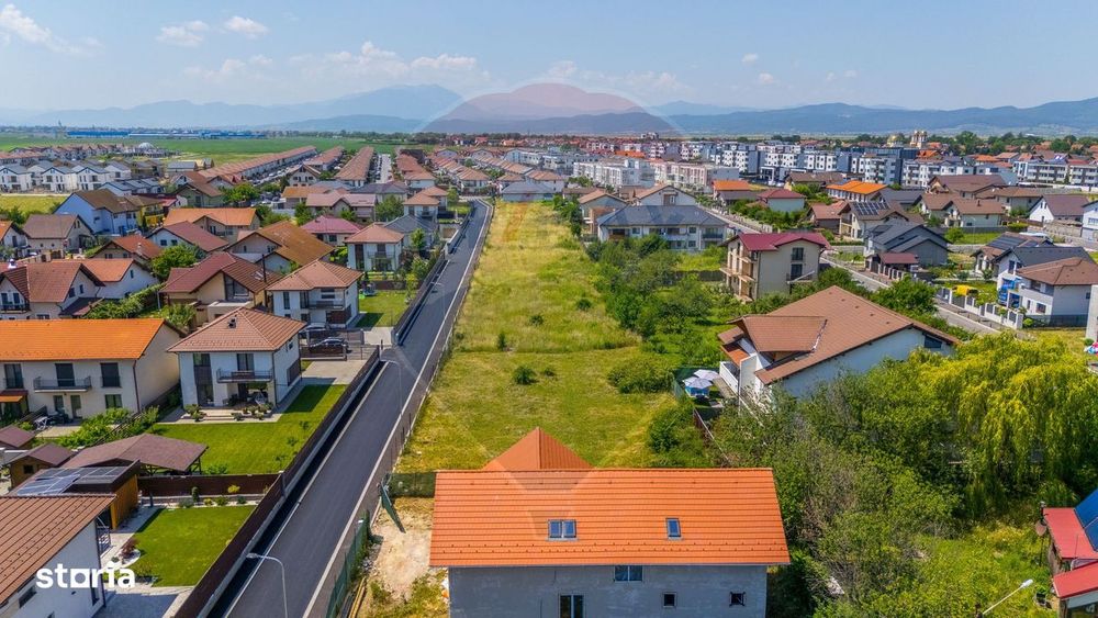 Teren Intravilan | 885 Mp | Ghimbav | View Postăvaru | Comision 0%