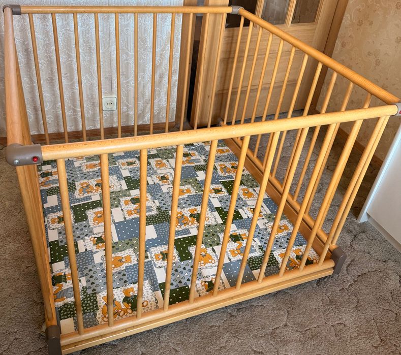 Манеж детский деревянный