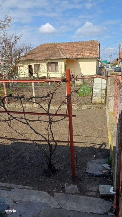 Casa individuala , 3 camere , 244 mp teren
