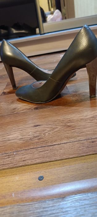 Туфле на каблуках