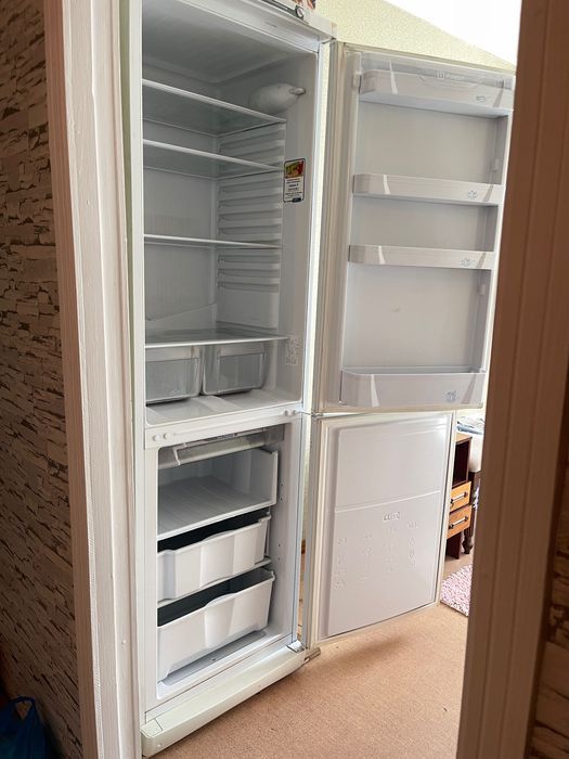 Холодильник Indesit
