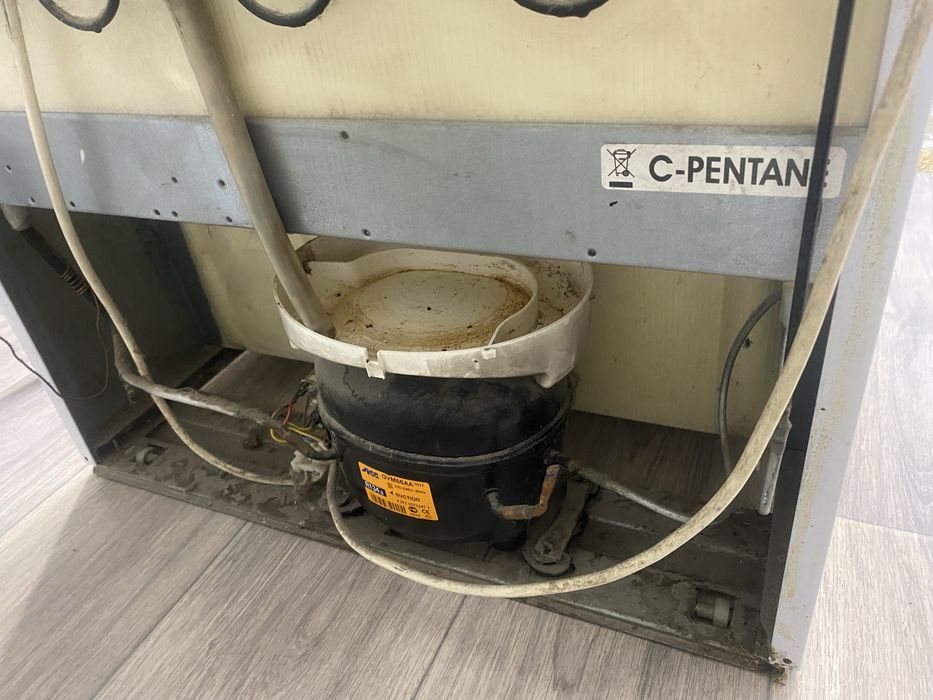 Холодильник indesit