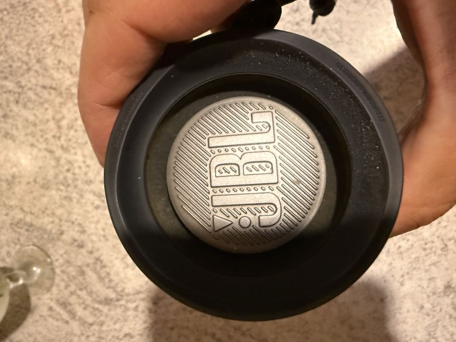 Безжична колонка JBL