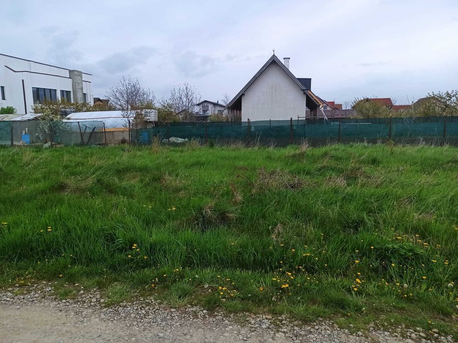Teren intravilan Harman, 543 mp, zona foarte buna, vecinatati construite
